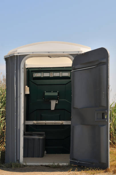Portable bathroom rental in Palmetto, FL
